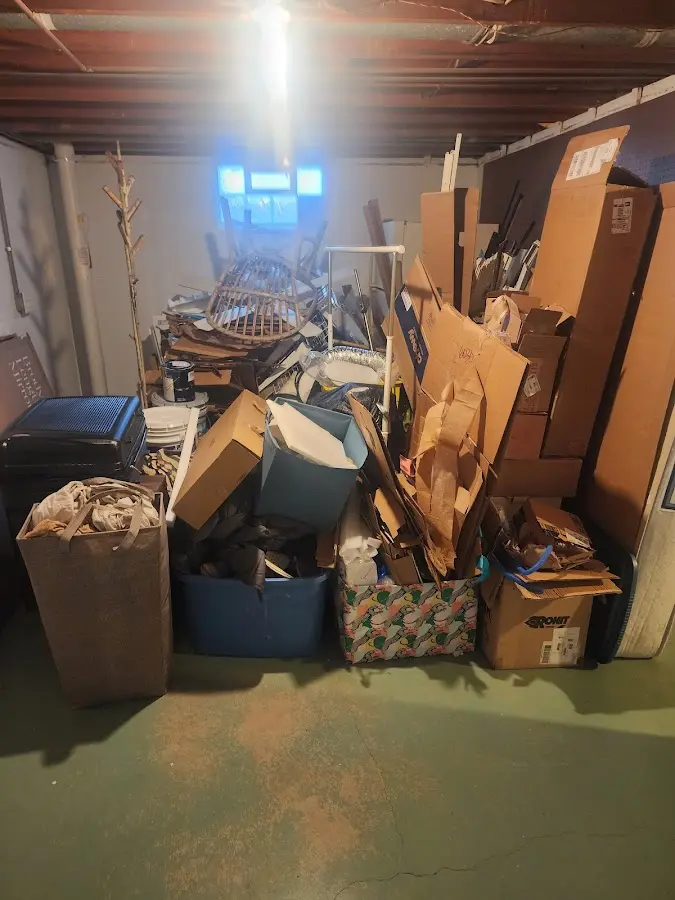 Roll-off dumpster container at job site for Construction Dumpster Rental in Kayenta